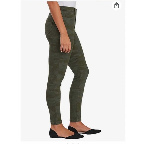 NWOT Social Standard Camo high rise skinny jeans - Picture 2 of 8